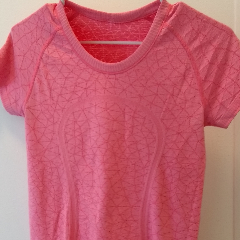 Lululemon top